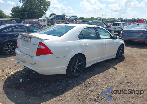 2011 Ford Fusion Sport z USA, uszkodzony, nr VIN 3FAHP0KC9BR317399